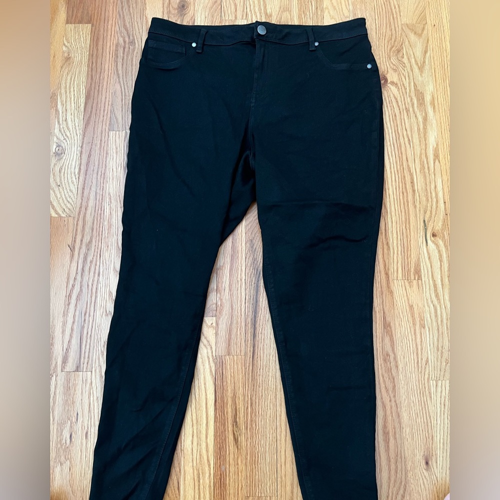 NWT 1822 Denim Black Skinny Jeans
